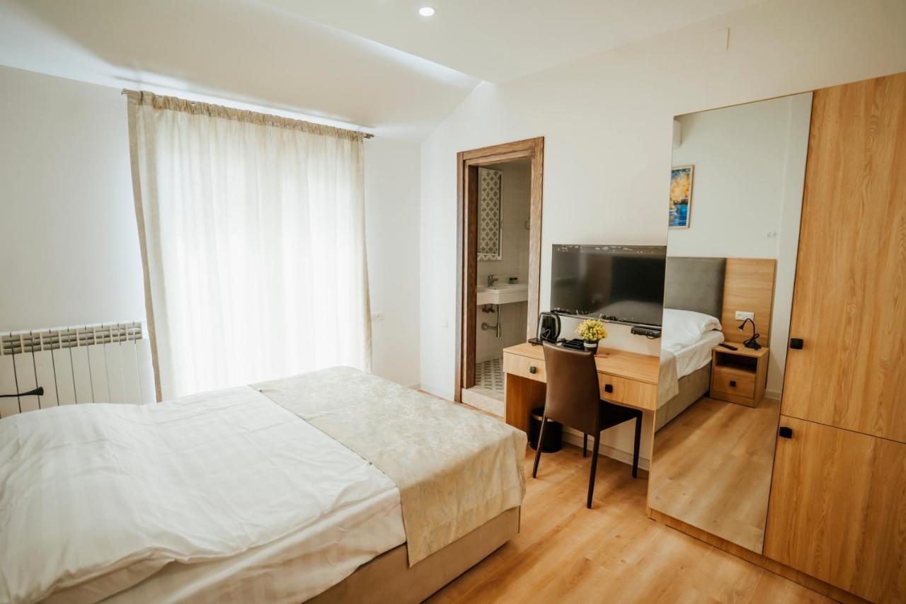 West Apart Hotel Μπατούμι Εξωτερικό φωτογραφία
