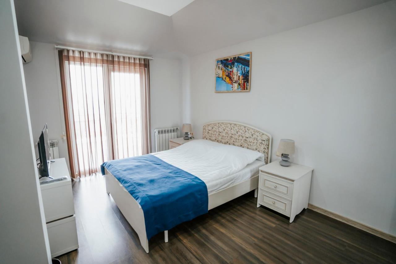West Apart Hotel Μπατούμι Εξωτερικό φωτογραφία