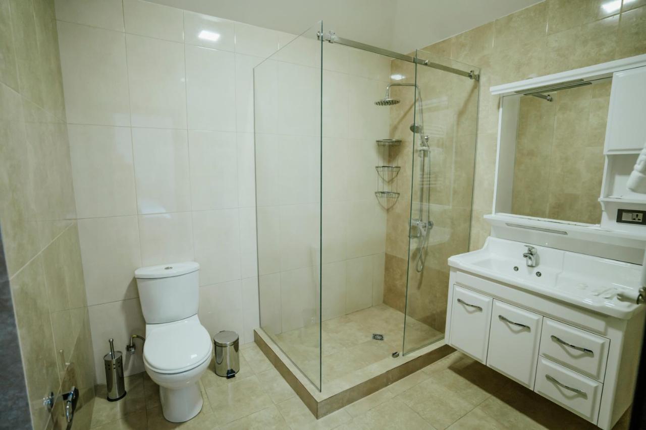 West Apart Hotel Μπατούμι Εξωτερικό φωτογραφία