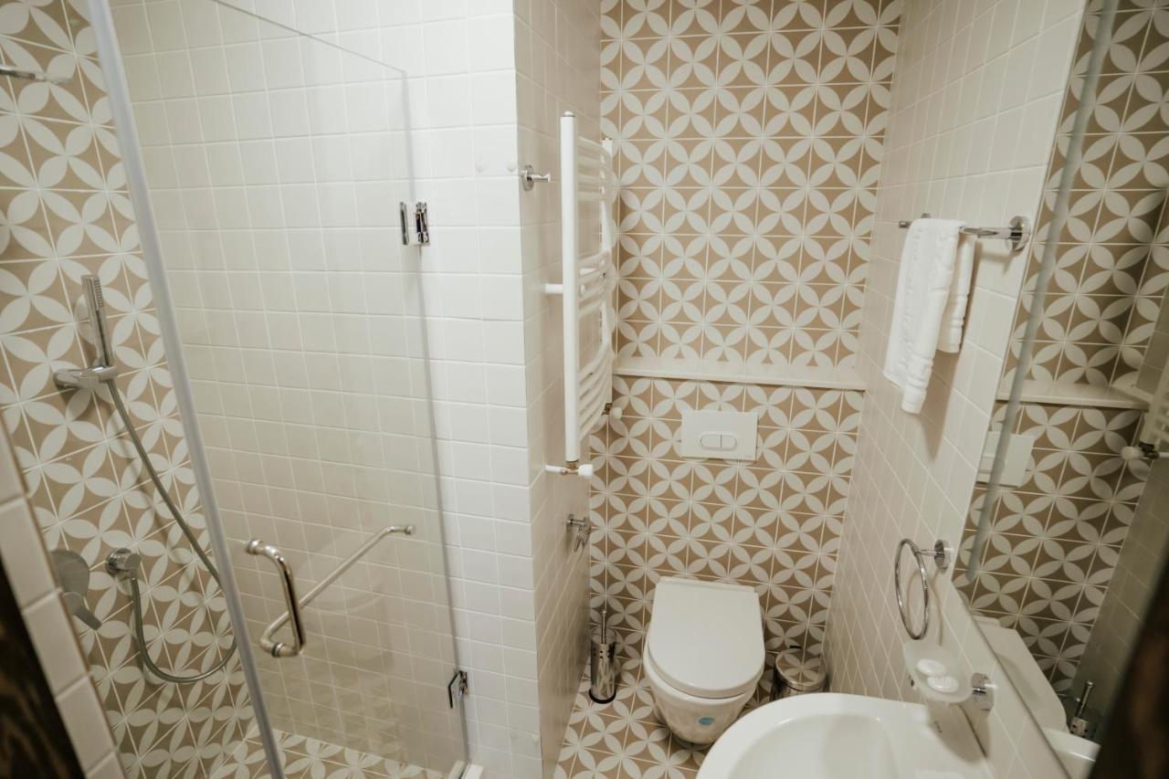 West Apart Hotel Μπατούμι Εξωτερικό φωτογραφία