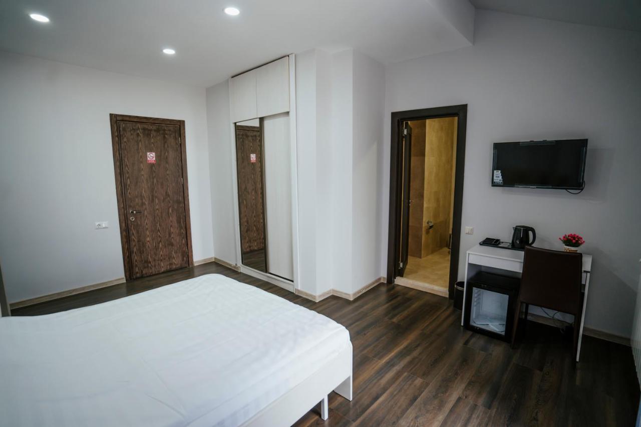 West Apart Hotel Μπατούμι Εξωτερικό φωτογραφία
