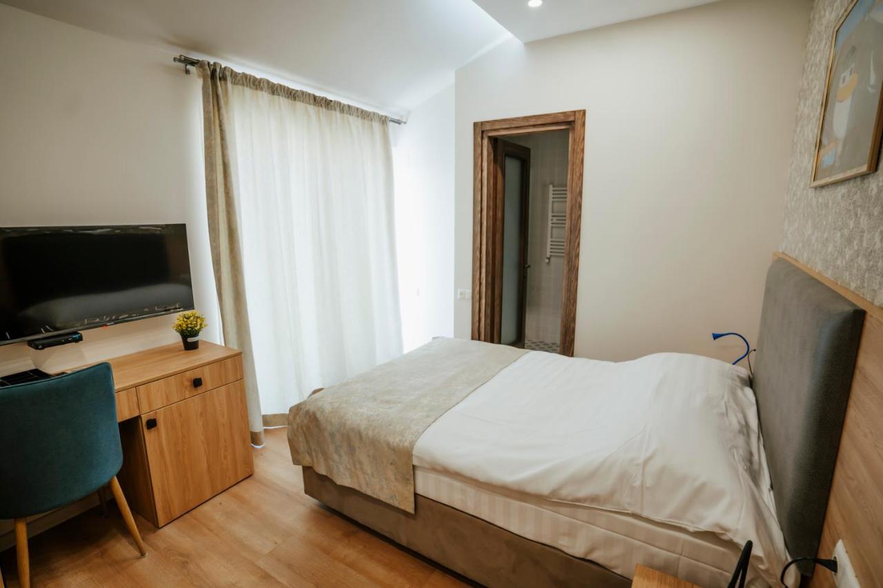 West Apart Hotel Μπατούμι Εξωτερικό φωτογραφία